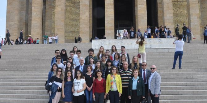 Tev’in Burslu Öğrencileri Anıtkabir’i Ziyaret Etti