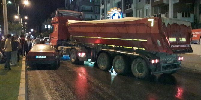 Milas’ta Otomobil İle Tır Çarpıştı; 2 Yaralı