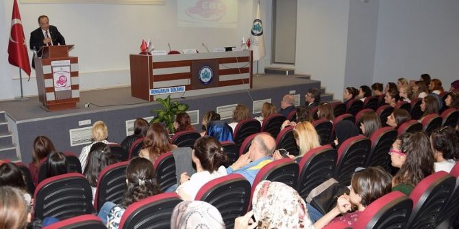 Esogü’de Dünya Ebeler Günü Etkinliği Düzenlendi