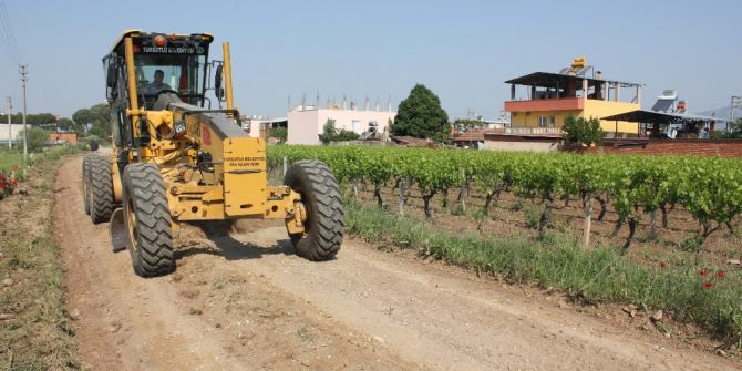 Turgutlu’nun Ova Yollarında Yaz Bakımı Başladı