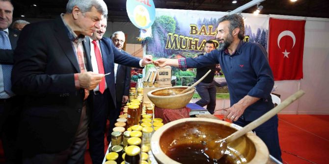 İbrahim Karaosmanoğlu, Rize Tanıtım Günlerine Katıldı