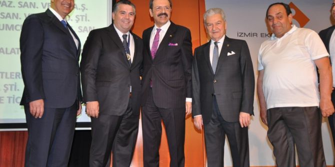 İzmir Vergi Şampiyonları Ödüllendirildi