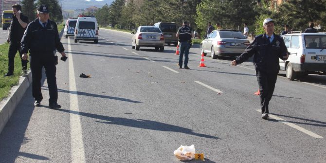 Ortaokul Öğrenci Trafik Kazasından 6 Gün Sonra Hayatını Kaybetti