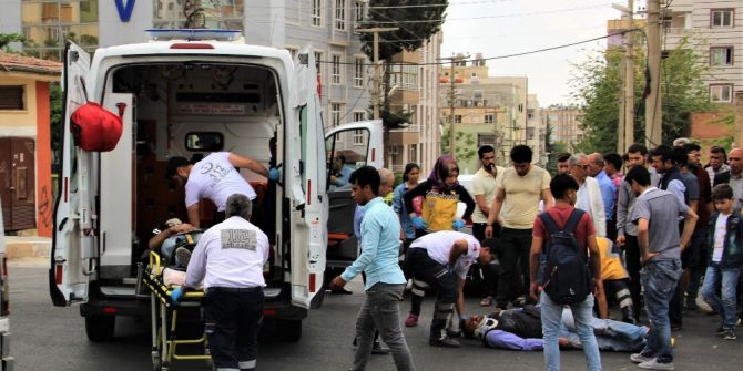 Otomobil Motosiklete Çarptı:2 Yaralı