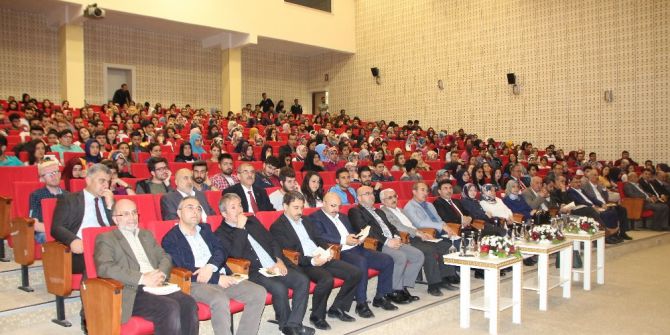 Sınırda Sesler 7 Aralık Üniversitesinde Şiir Şair Buluşması Etkinliği