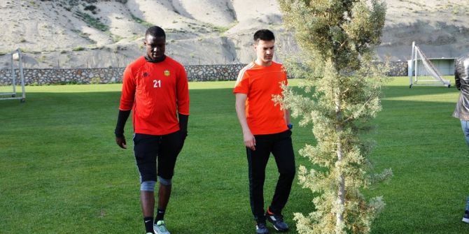 Jonathan Ayite’nin Bandırma Maçına Yetişmesi Zor