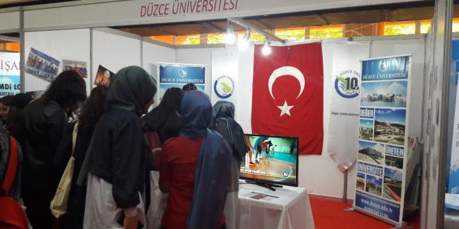 Düzce Üniversitesi Sakarya’da Yükseköğretim Günleri Etkinliğine Katıldı