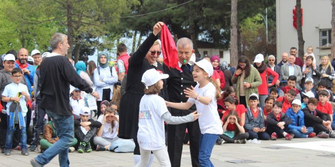 Ünye’de “23 Nisan Çocuk Oyunları Şenliği”