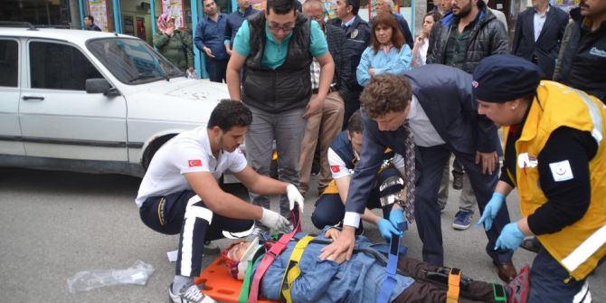 Otomobilin Çarptığı Karı-koca Yaralandı