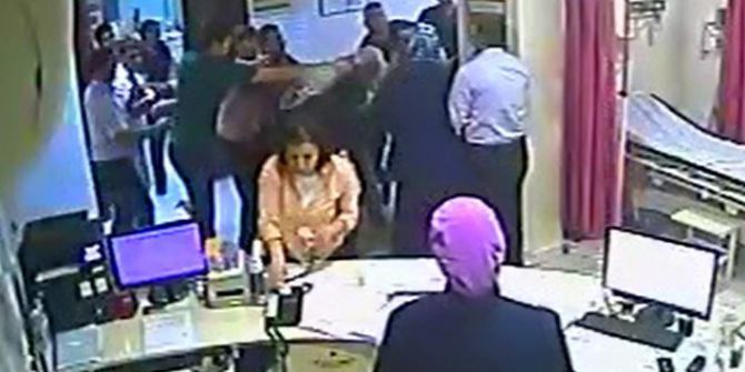 Kadın Doktor İle Stajyer Hemşirenin Darp Edilme Anı Kamerada