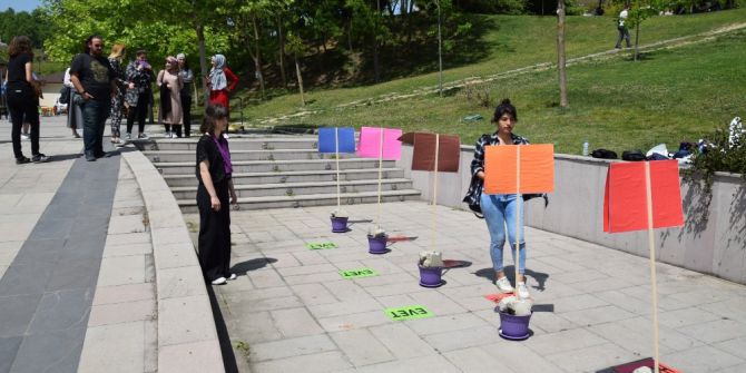 Şiddet Geliyorum Der