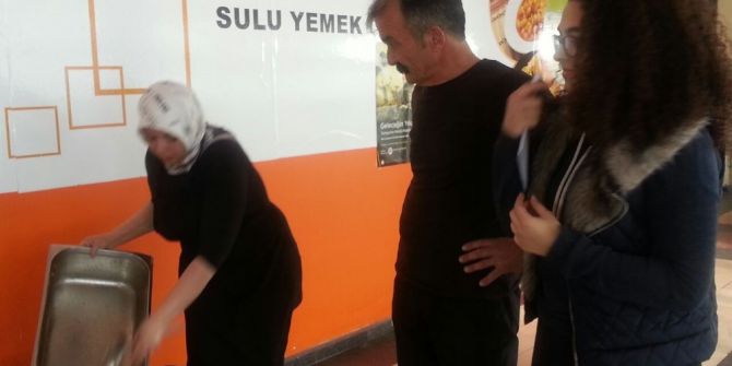 Artan Yemekler Hayvan Barınağına