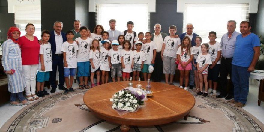 Ataevler Spor Kulübü Yüzme Takımı’ndan Bozbey’e Ziyaret