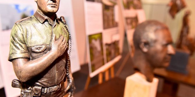 Kahraman Polis Şehit Fethi Sekin’e Yakışan Anıt