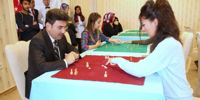 Geleneksel Peçiç Oyunu Turnuva Düzenlendi