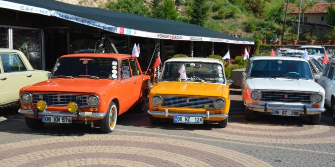 Murat 124 Sevdalısı 60 Klasik Otomobil Bilecik’te Buluştu