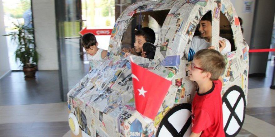 En Renkli Maketleri Onlar Yapıyor