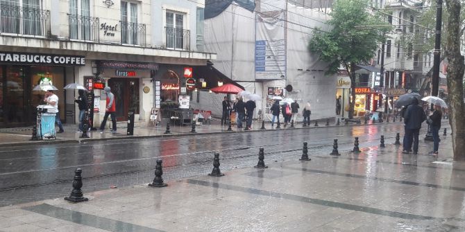 İstanbul’da Sağanak Yağış Etkili Oldu