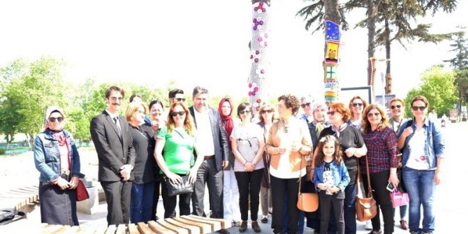 Kadın Eli Değiyor Biga Renkleniyor