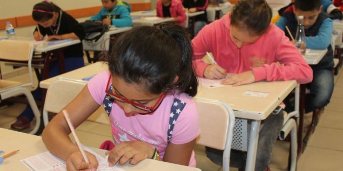 Kitap Kurtları Birbirleriyle Kıyasıya Yarıştı