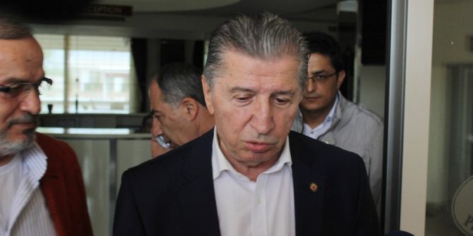 Eski Tbmm Başkanı Köksal Toptan Kaza Geçirdi