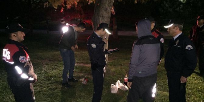 Eskişehir Polisinden Araç Ve Şahıs Kontrolleri