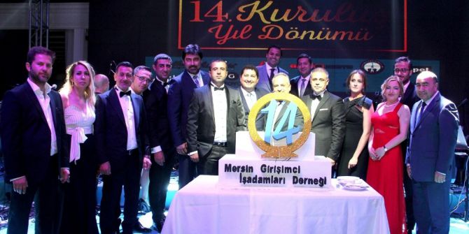 Mersin Giad, 14. Yaşını Baloyla Kutladı