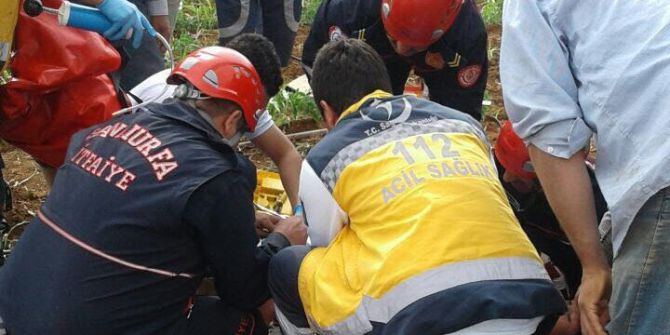 Küçük Çocuk İki Ayağını Çapa Makinesine Kaptırdı