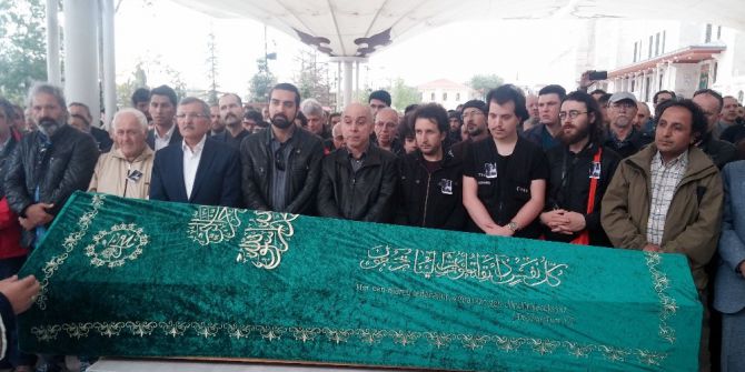 Fotoğraf Sanatçısı Sabit Kalfagil Son Yolculuğuna Uğurlandı