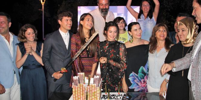 Bodrum Masalı Oyuncuları Hem Oynadı Hem Söyledi