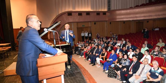 Sözlü: "Yaşasın Türkçe Konuşanlar, Türkçe Yazanlar"