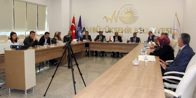 Van Zabıtası İnci Kefali Nöbetinde