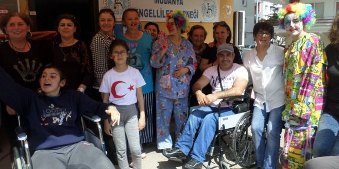 Engelliler Hıdırellezde Stres Attı