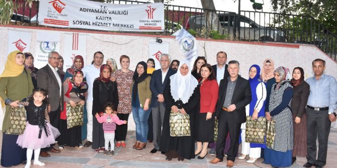 Kahta İlçesinde Anneler Günü Kutlandı