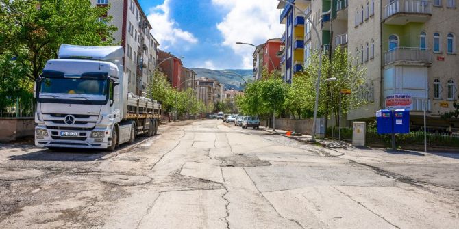 İnderesi Caddesi Yenileniyor