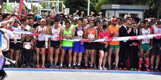 Koşamayanlar İçin Koştular