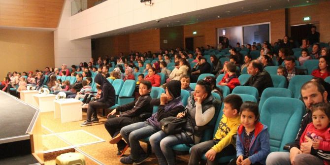 Bozüyük’te Çocuklar İçin “Keloğlan’ın Becerikli Eşeği” Sahnelendi