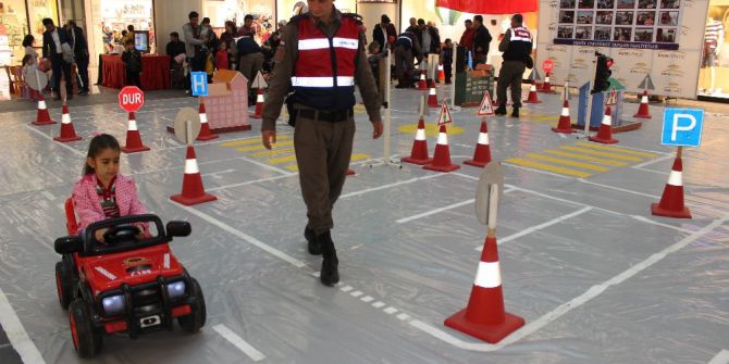 Çocuklar, Trafik Kurallarını Eğlenerek Öğrendi