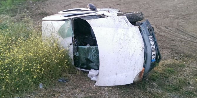 Milas’ta Kontrolden Çıkan Araç Şarampole Uçtu