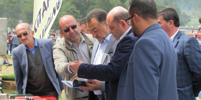 Hıdrellez Şenliklerine 20 Bin Kişi Katıldı