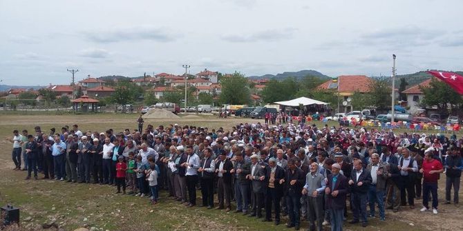 Selendililer Yağmur Duasına Çıktı