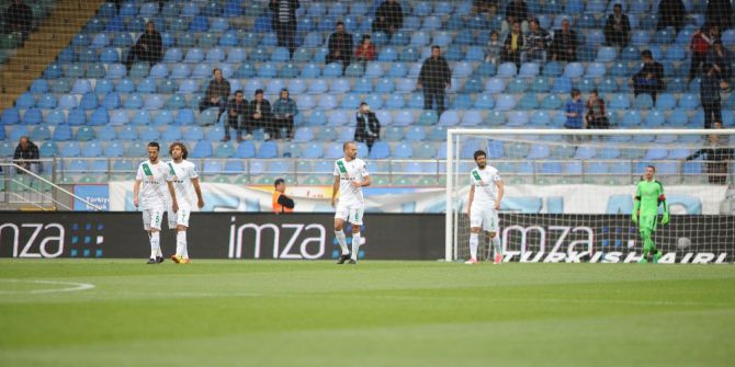 Bursaspor’da Ağır Yenilgilerin Faturası Futbolculara Kesiliyor