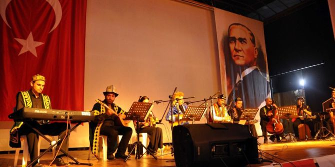 Akhisar’da Gönülleri Fetheden Konser