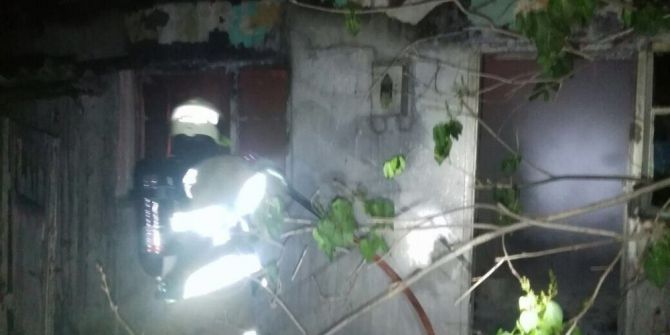 Yangında 8 Kişi Hastanelik Oldu