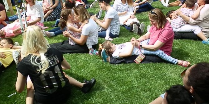 Çizmeli Kedinin Miniklerinden Erken Anneler Günü Kutlaması