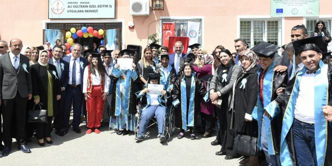 ’Özel Eğitim’ Okulunun İlk Özel Mezunları