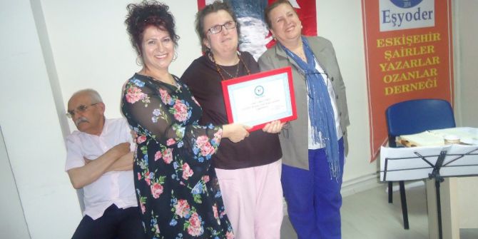 Eşyoder’den Yılın Annesine “Teşekkür Belgesi” Ödülü