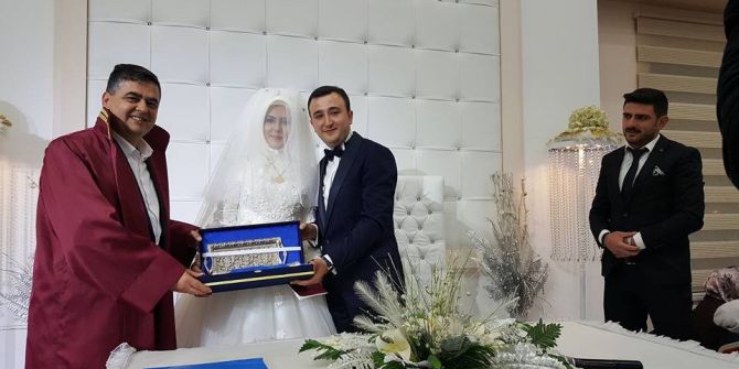 Başkan Yalçın Genç Çiftin Nikahını Kıydı