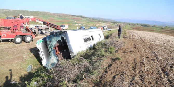 Çorum’daki Trafik Kazası: 1 Ölü, 38 Yaralı