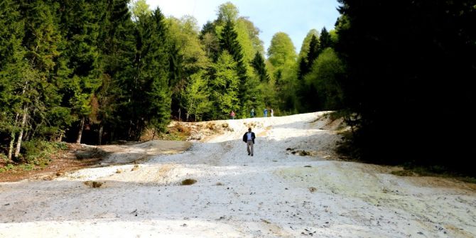 Abd’deki Yellowstone Ulusal Parkı’ndan Sonra Orman İçindeki Dünyanın En Büyük Travertenleri Giresun’da